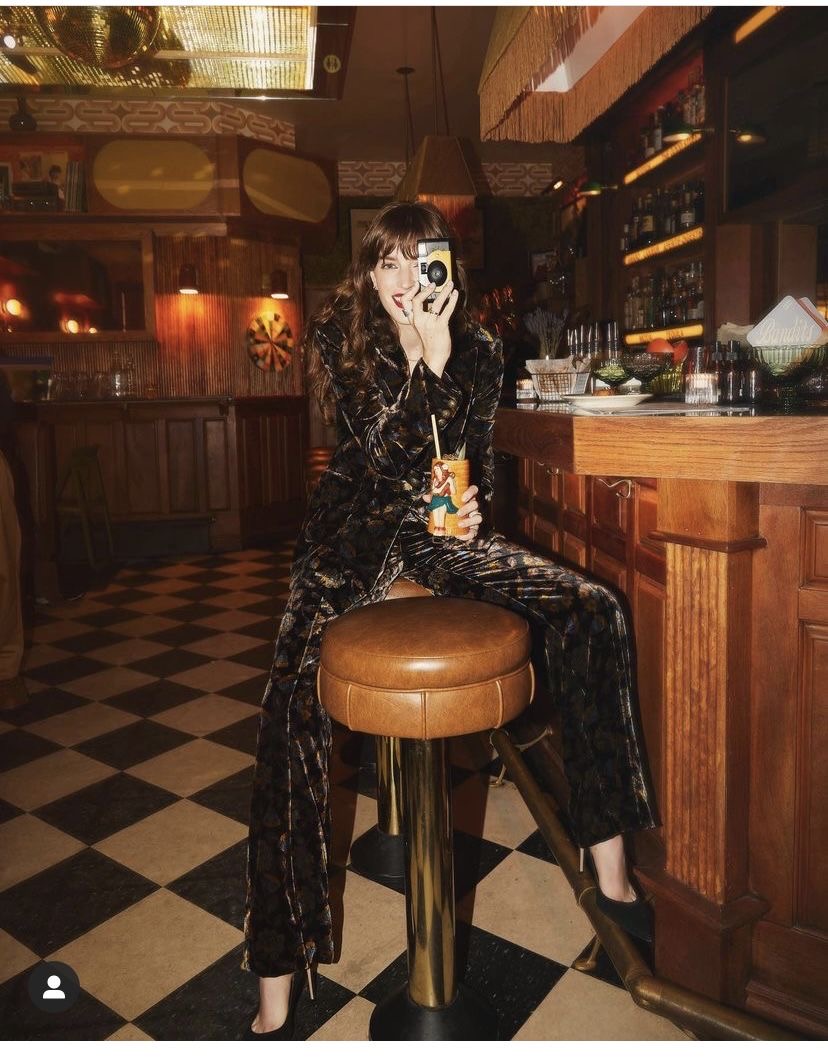 Vibes bar vintage